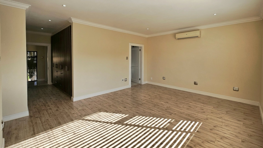 5 Bedroom Property for Sale in Kiepersol Free State